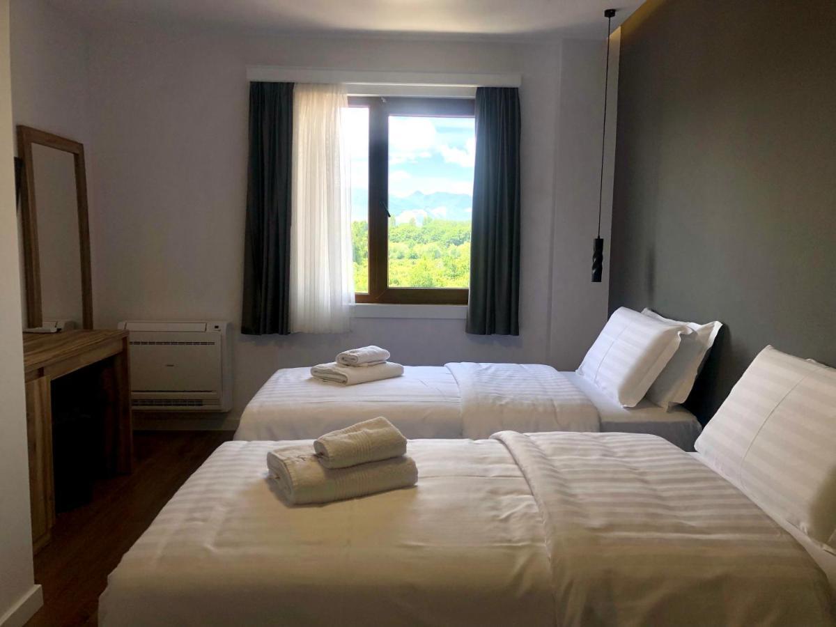 Grand Hotel Pogradec Tushemisht Exterior foto